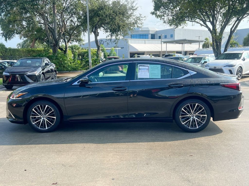 Certified 2025 Lexus ES 350 w/ Premium Package FWD image 4
