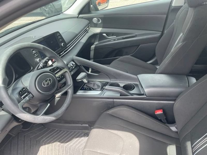 Used 2023 Hyundai Elantra SEL FWD image 15
