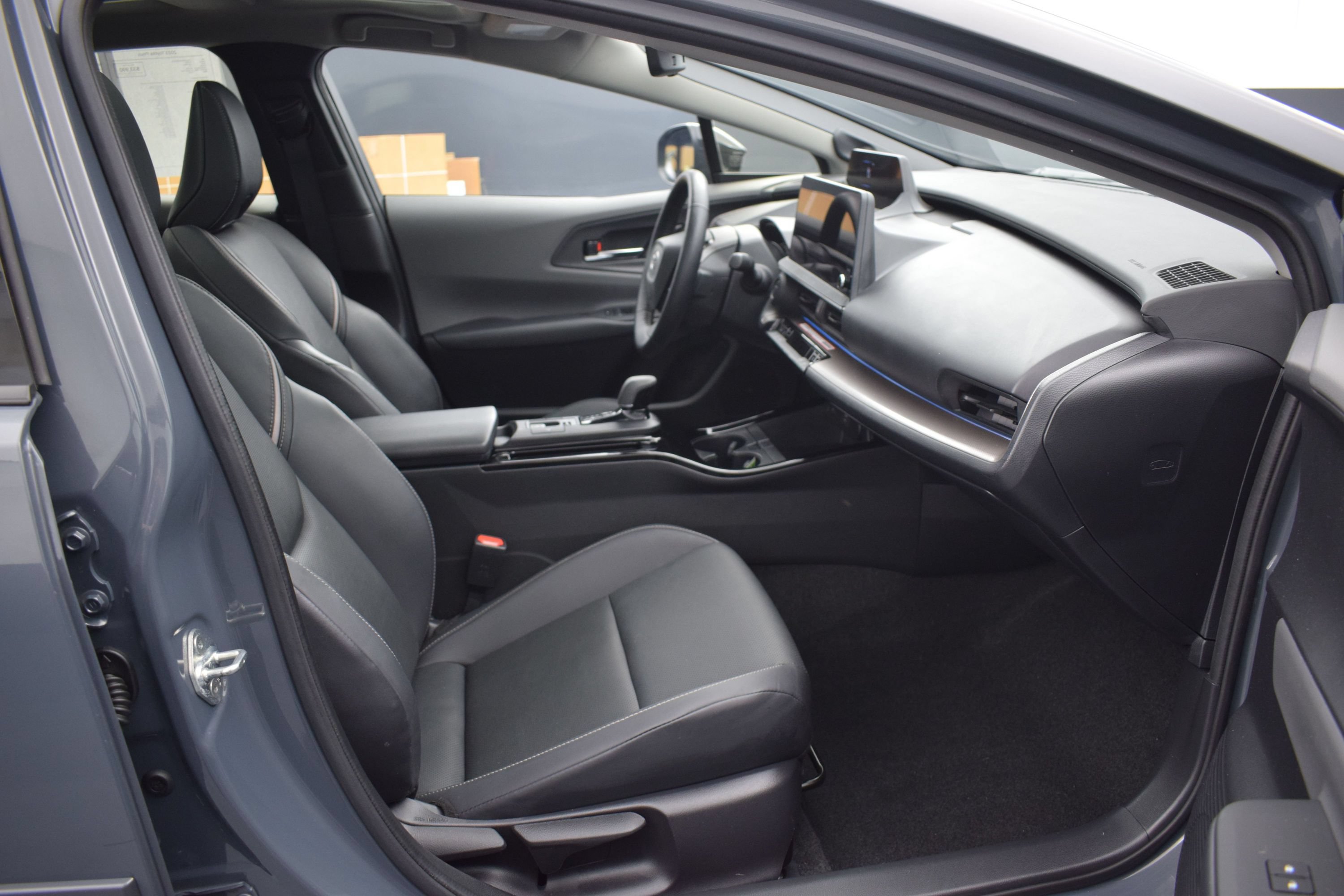 Used 2023 Toyota Prius Limited AWD/4WD image 10