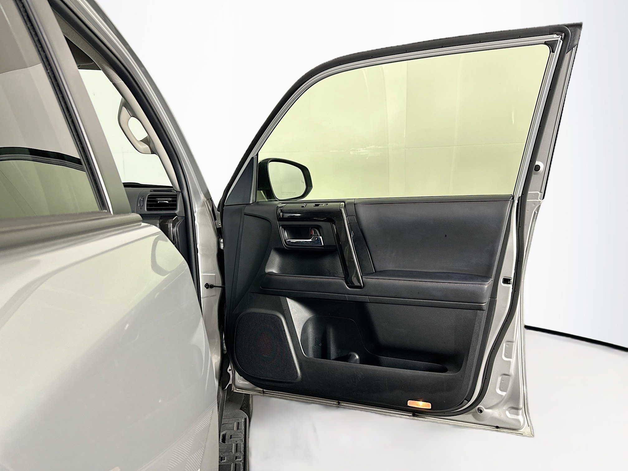 Used 2024 Toyota 4Runner TRD Off-Road image 31