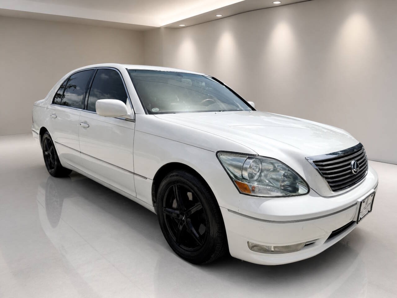 Used 2004 Lexus LS 430 RWD image 1
