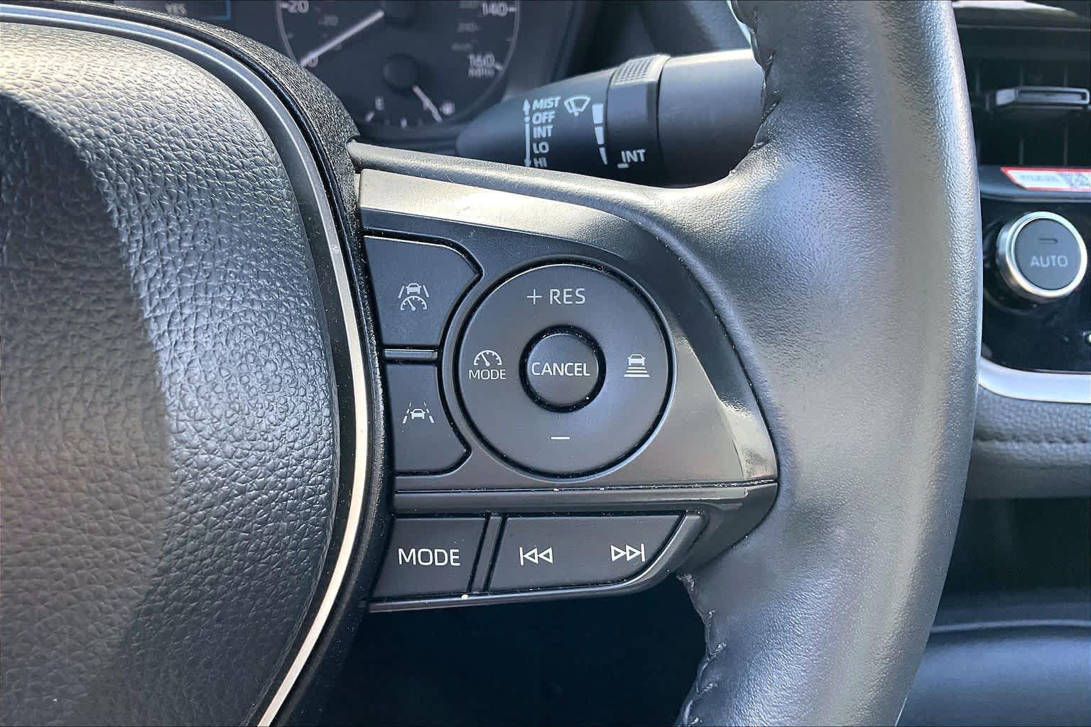 Used 2025 Toyota Corolla SE FWD image 23