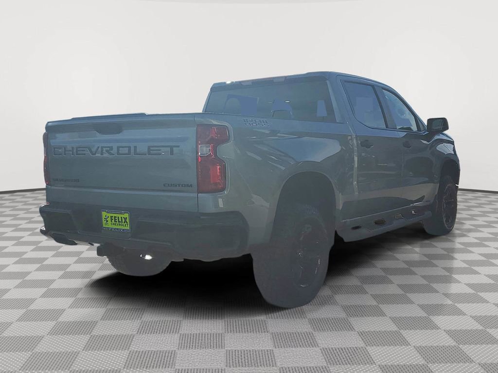 New 2026 Chevrolet Silverado 1500 Custom Trail Boss w/ LPO, Dark Essentials Package image 3