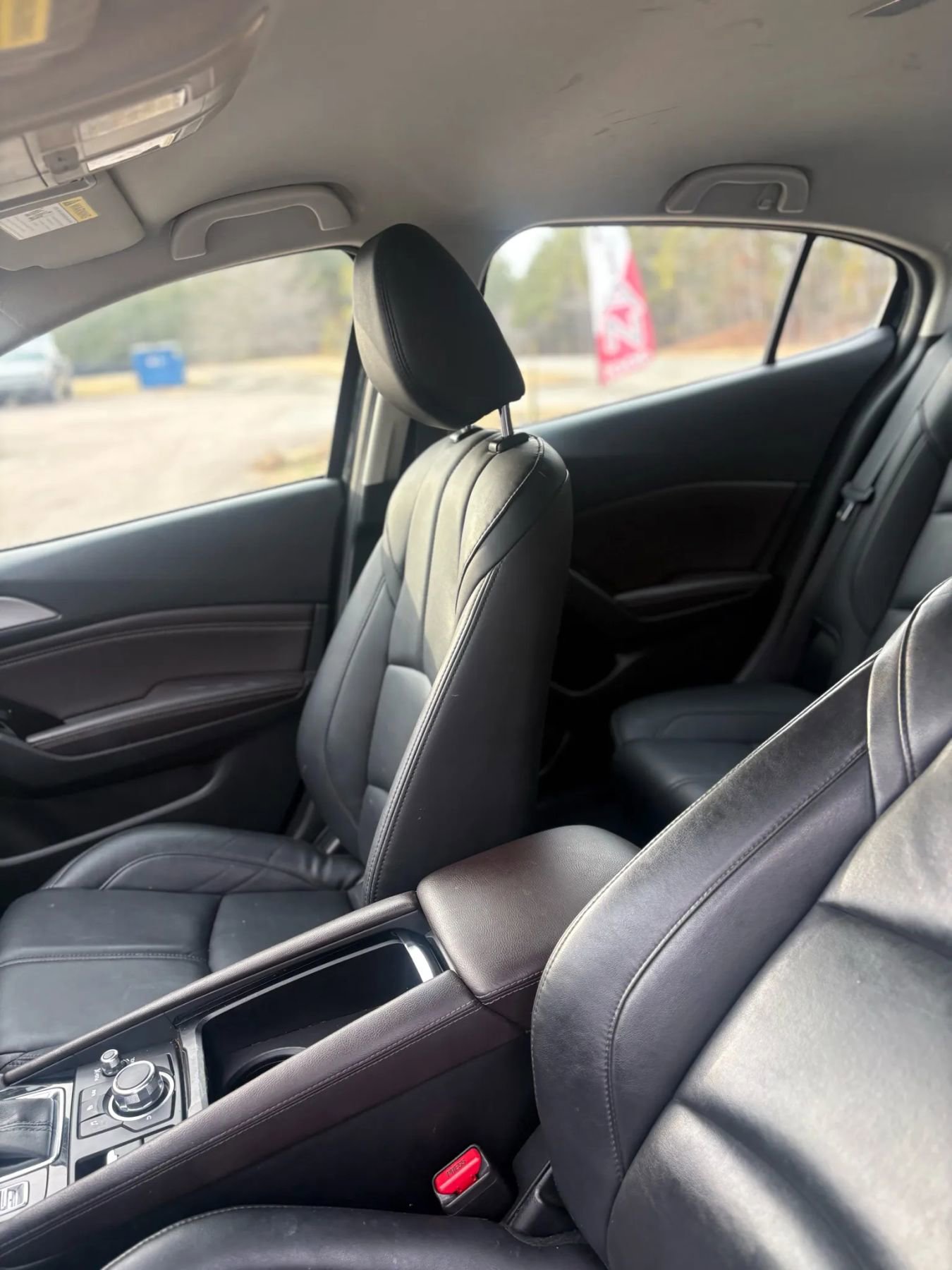 Used 2018 MAZDA MAZDA3 Touring image 37