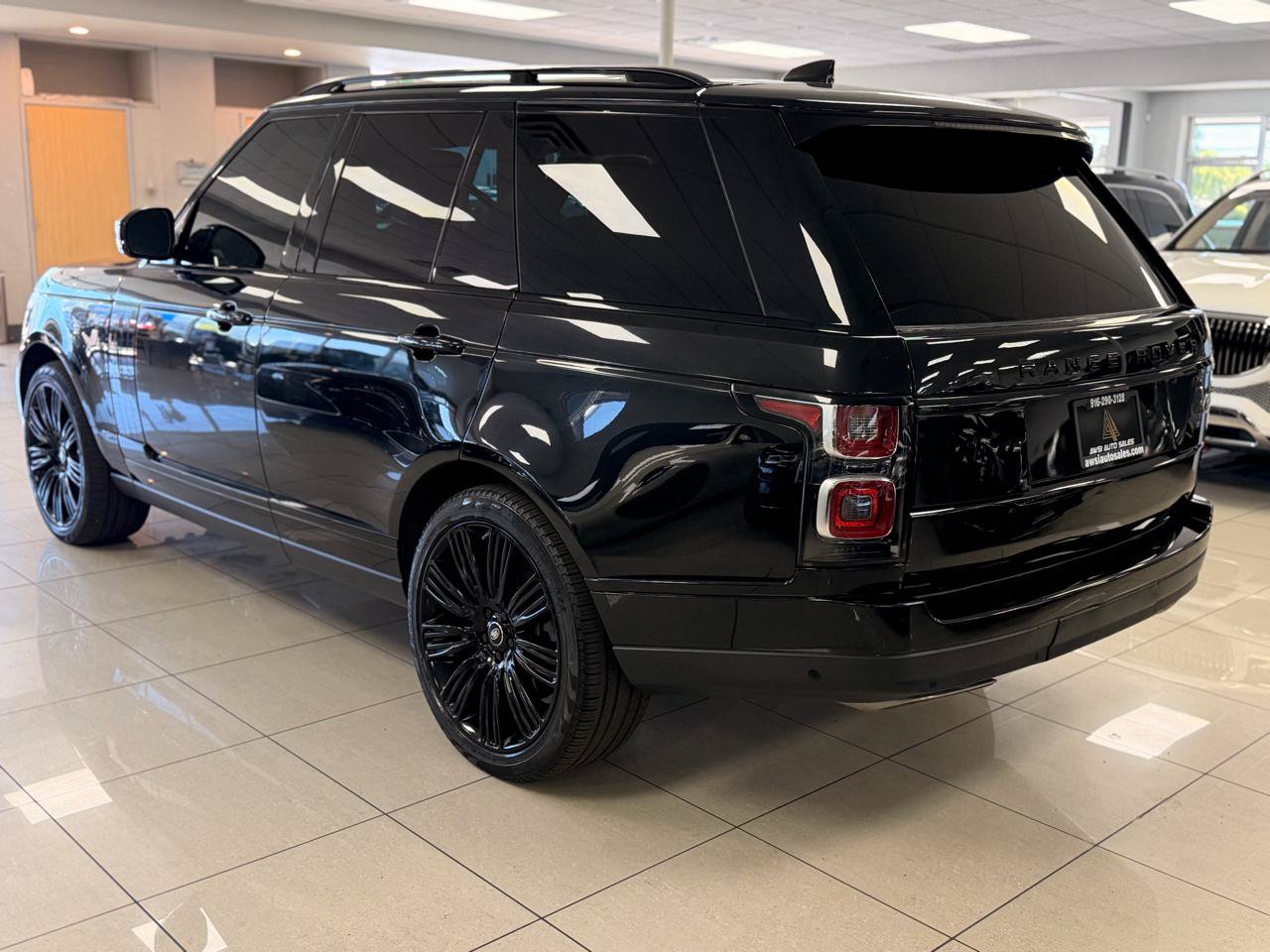 Used 2020 Land Rover Range Rover HSE AWD/4WD image 7