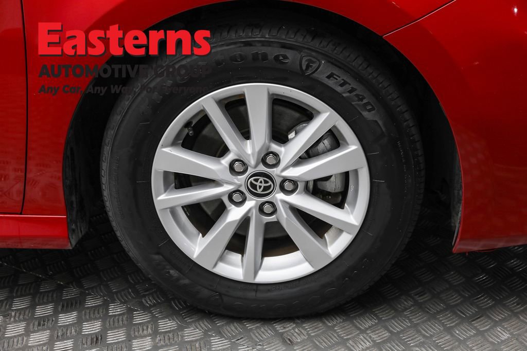 Used 2025 Toyota Camry LE image 30