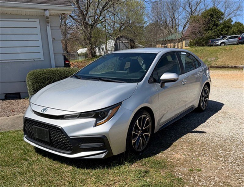 Used 2020 Toyota Corolla SE image 2