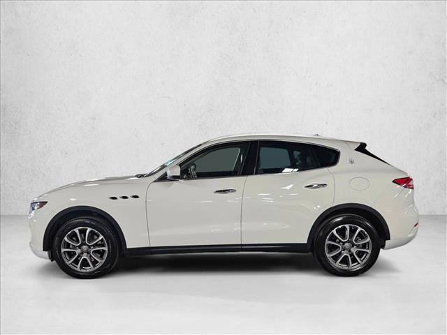 Used 2017 Maserati Levante AWD/4WD image 9