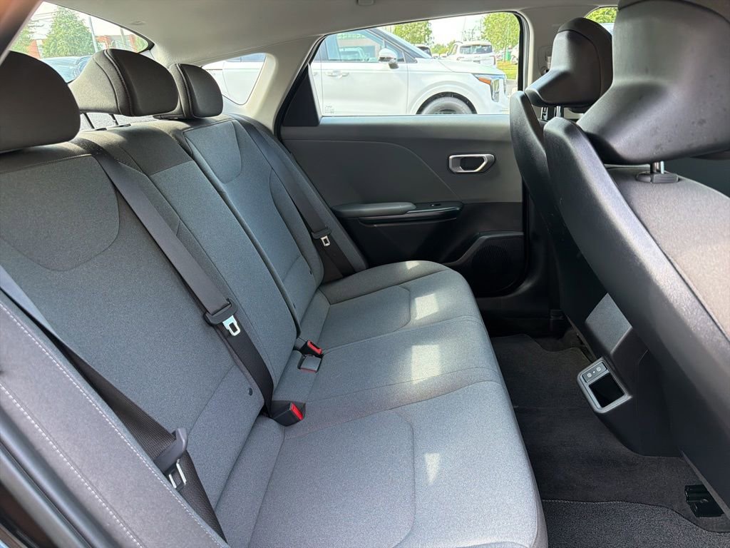 Used 2025 Kia K4 FWD image 13