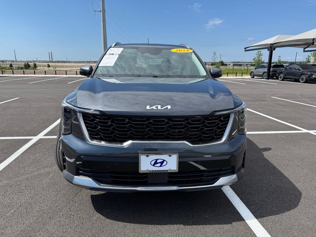 Used 2024 Kia Sorento EX FWD image 2
