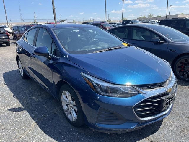 Used 2019 Chevrolet Cruze LT FWD image 14
