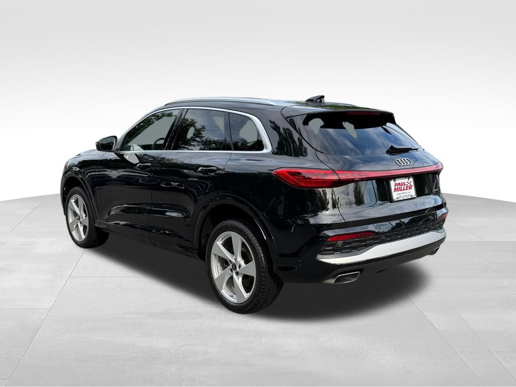 Used 2025 Audi Q5 Premium Plus w/ Premium Plus AWD/4WD image 5