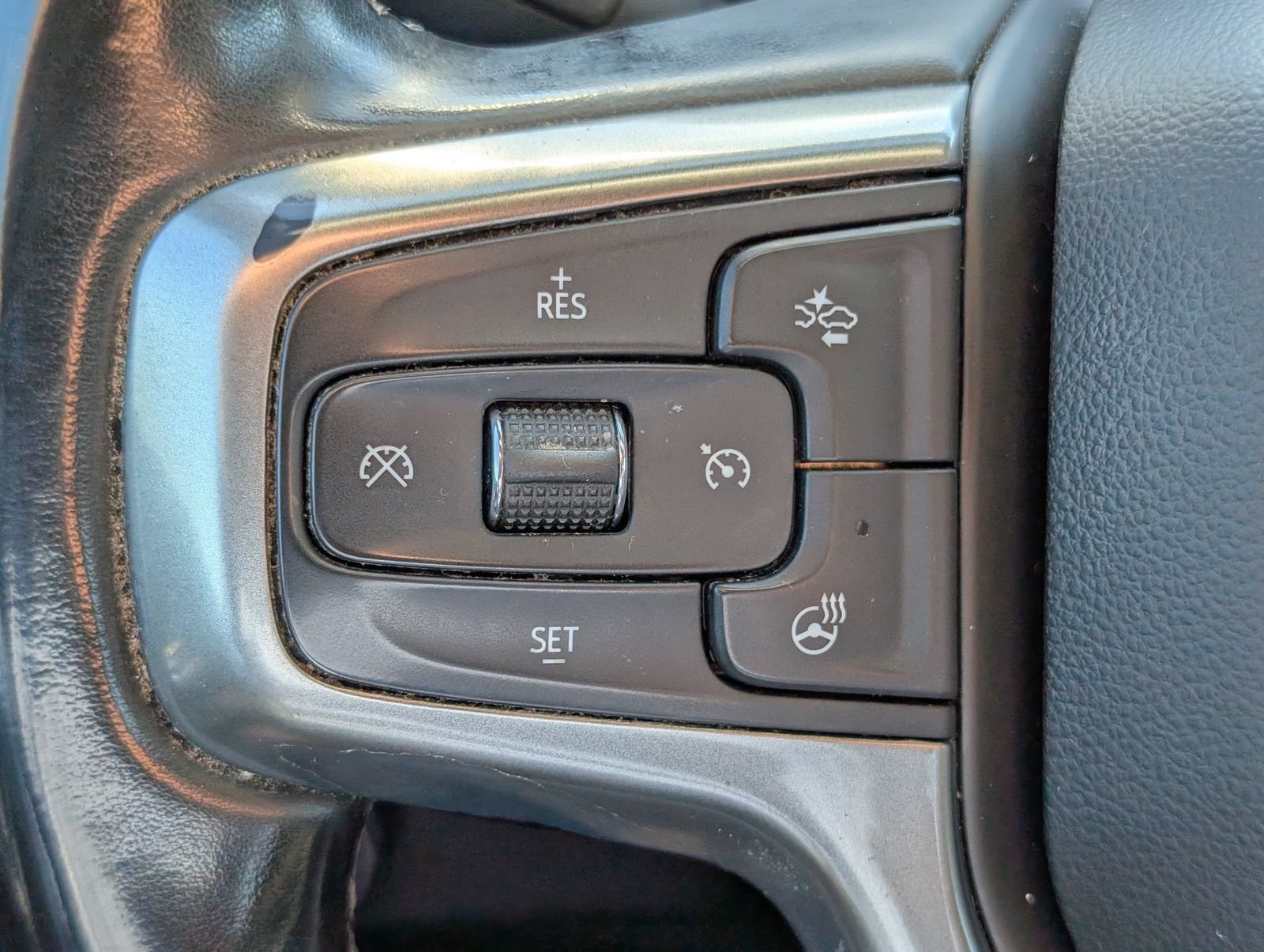 Used 2024 Chevrolet Silverado 1500 LT AWD/4WD image 22