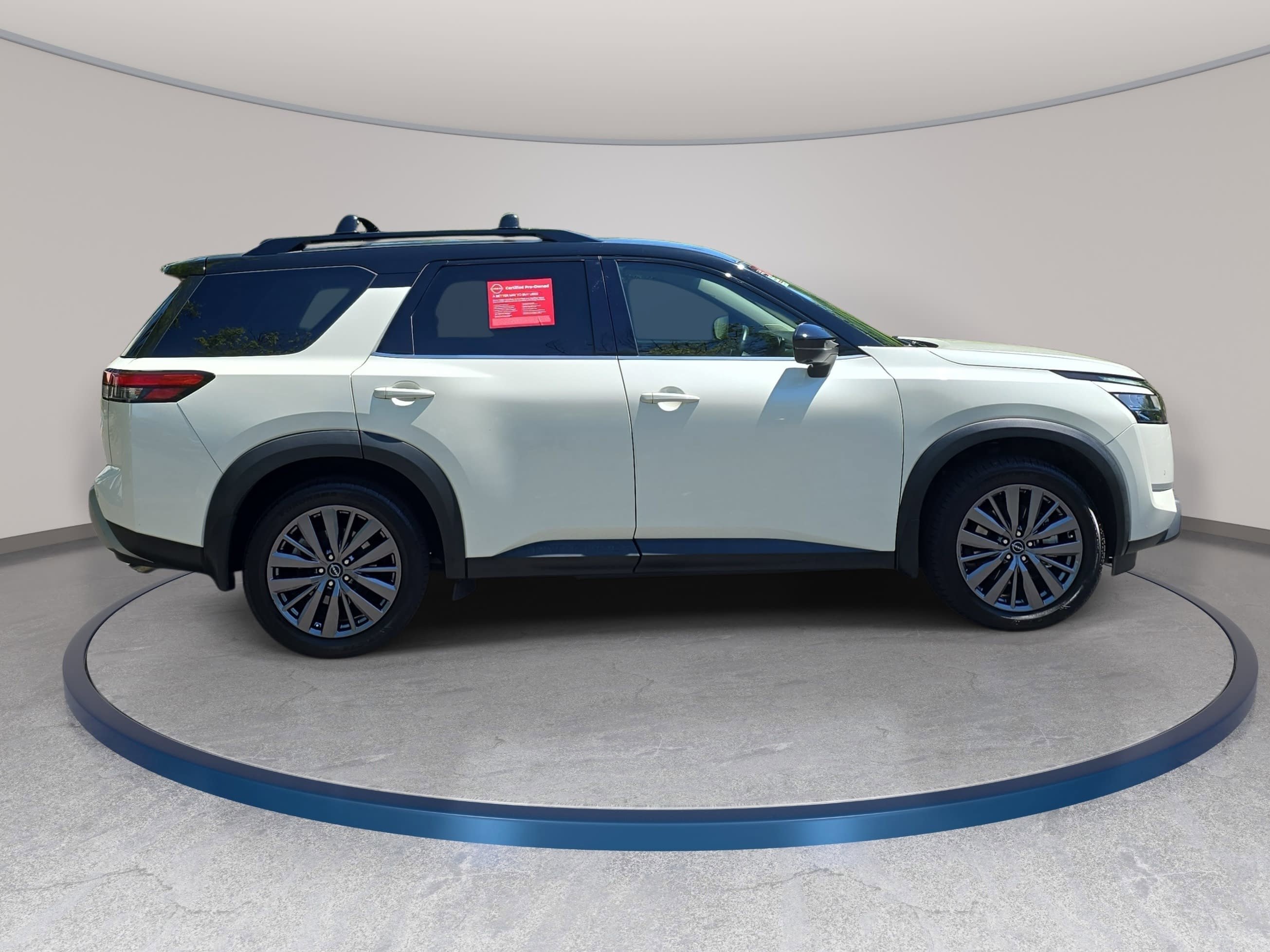 Certified 2023 Nissan Pathfinder SL w/ SL Premium Package FWD image 4