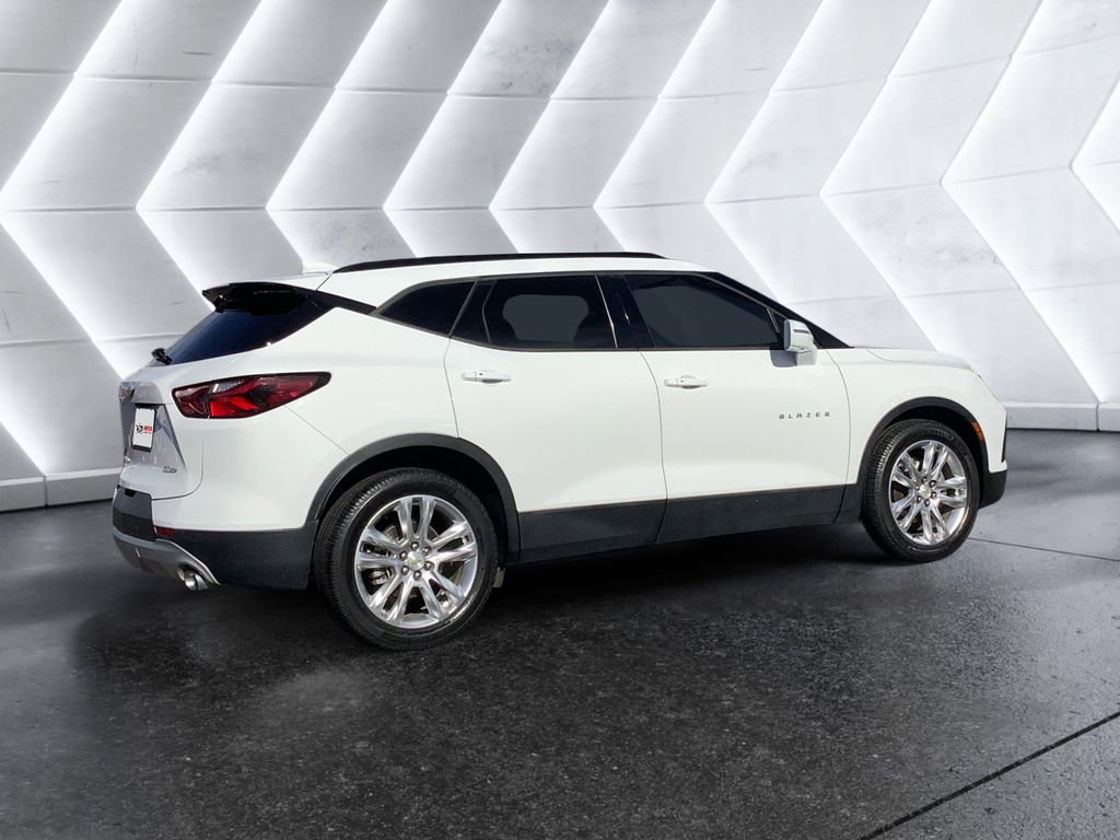 Used 2019 Chevrolet Blazer LT w/ Sun and Wheels Package image 4