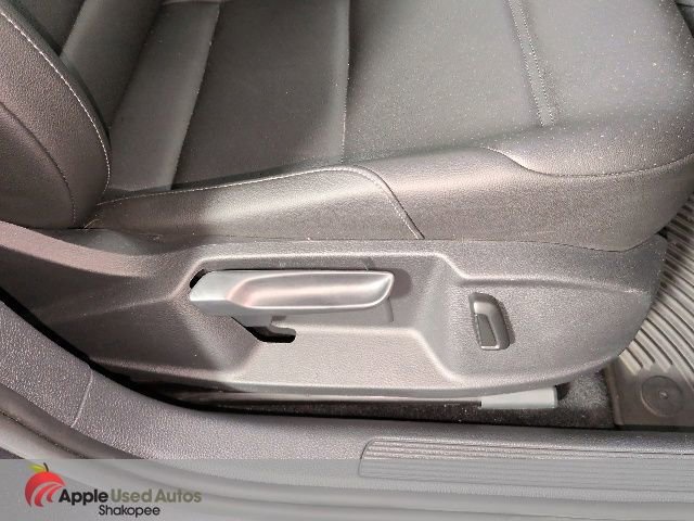 Used 2017 Volkswagen Golf SE FWD image 37