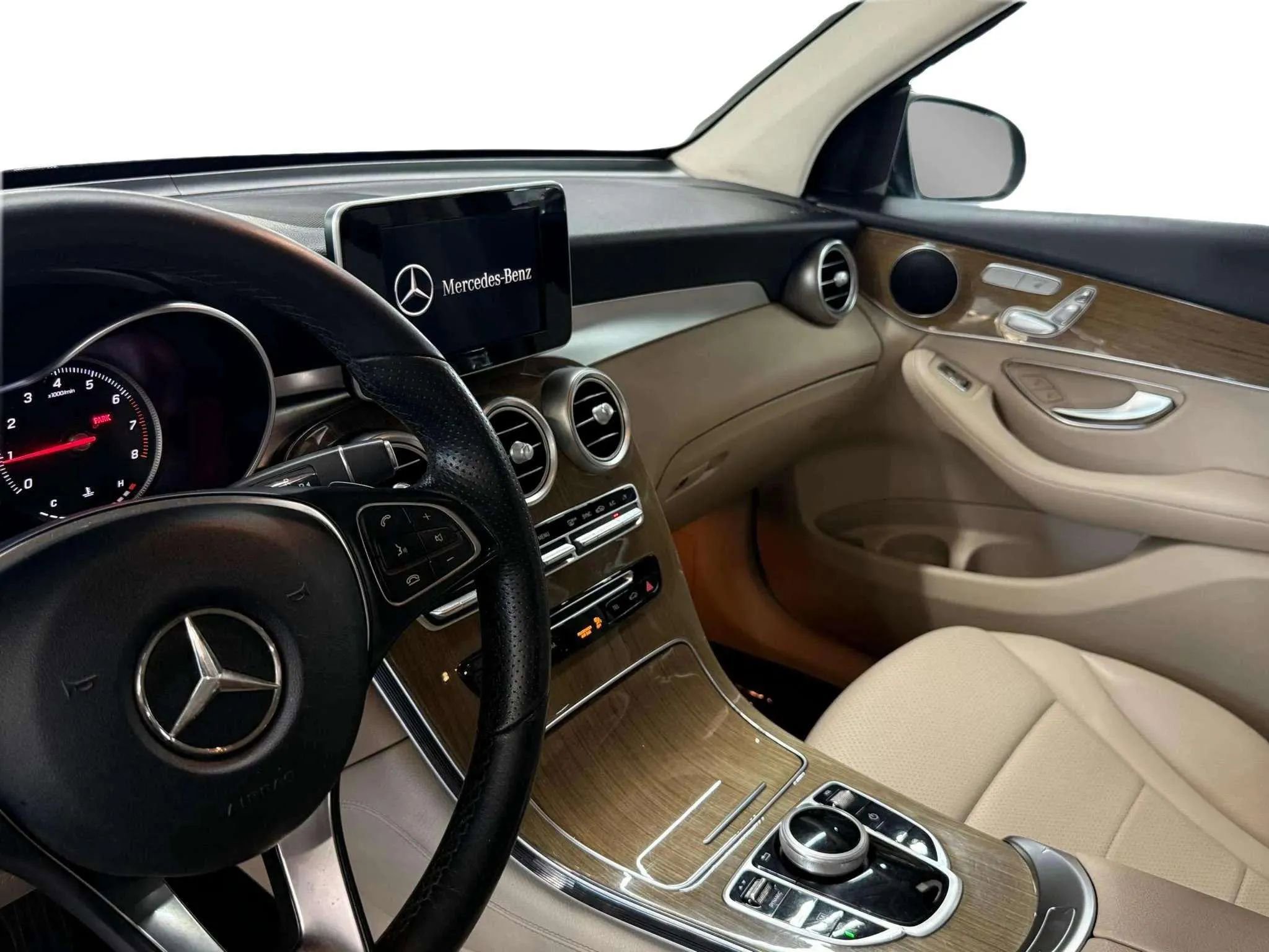 Used 2018 Mercedes-Benz GLC 300 w/ Premium Package image 16