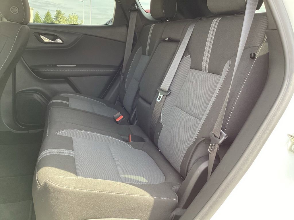 Used 2025 Chevrolet Blazer LT AWD/4WD image 18
