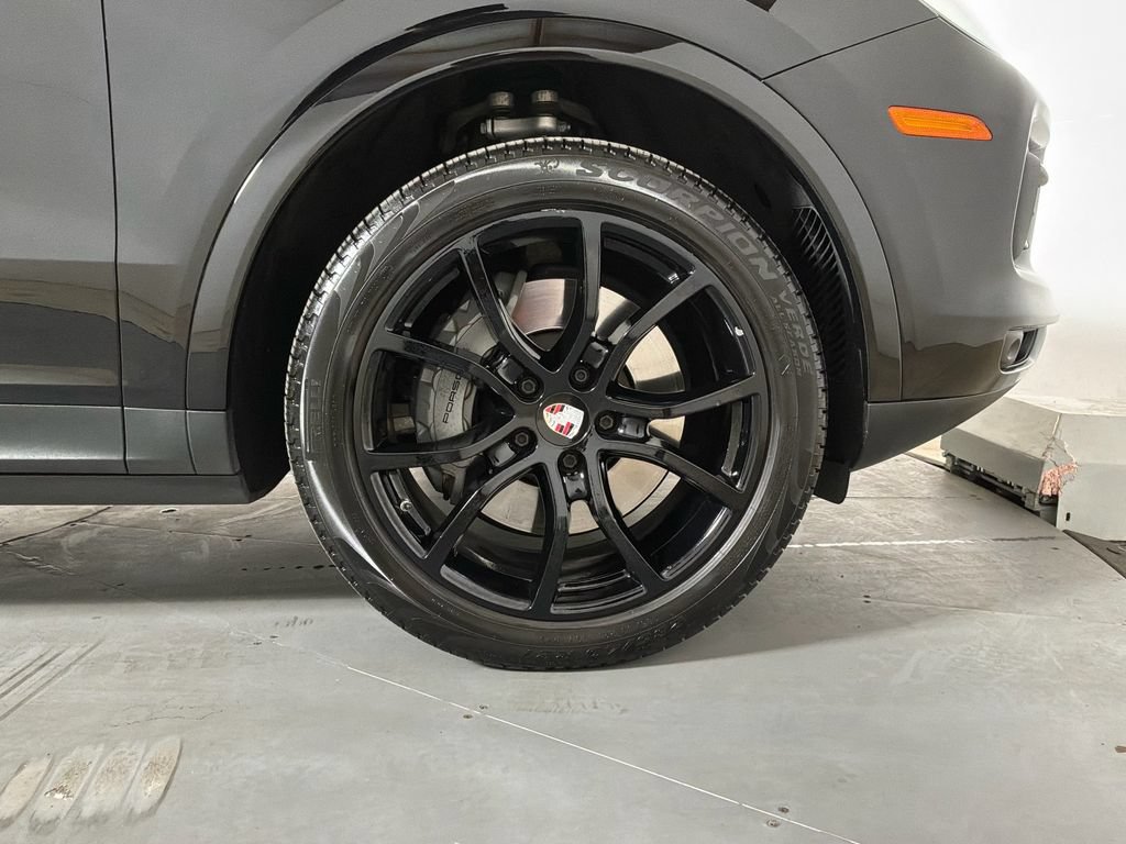 Used 2019 Porsche Cayenne S AWD/4WD image 12