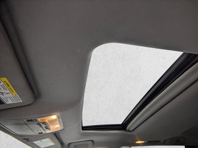 Used 2016 Toyota Highlander XLE image 19