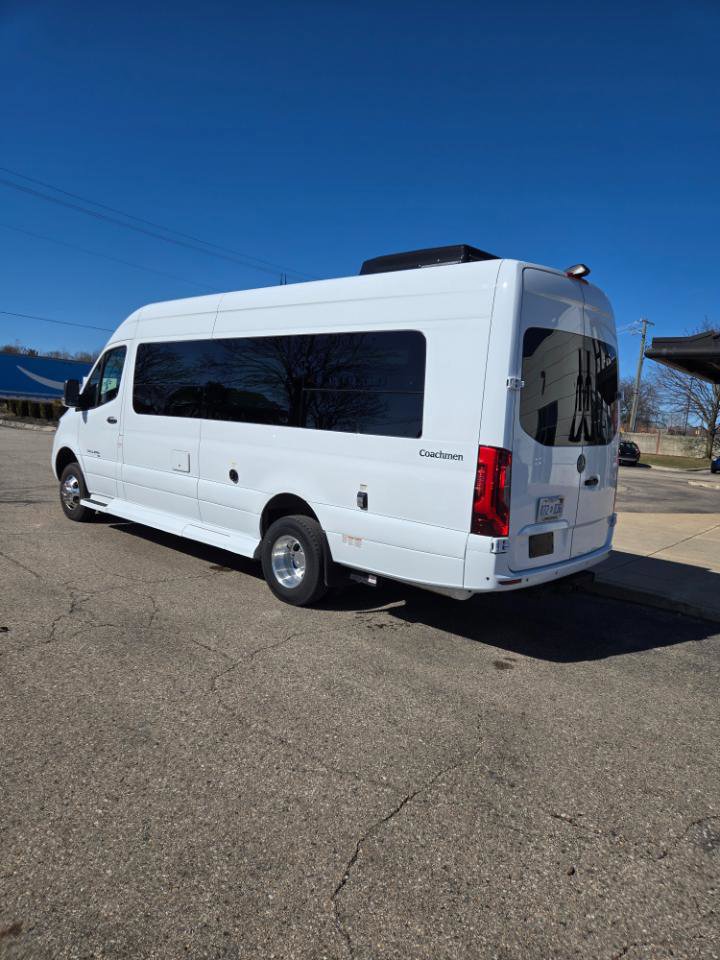 Used 2022 Mercedes-Benz Sprinter 3500 image 7