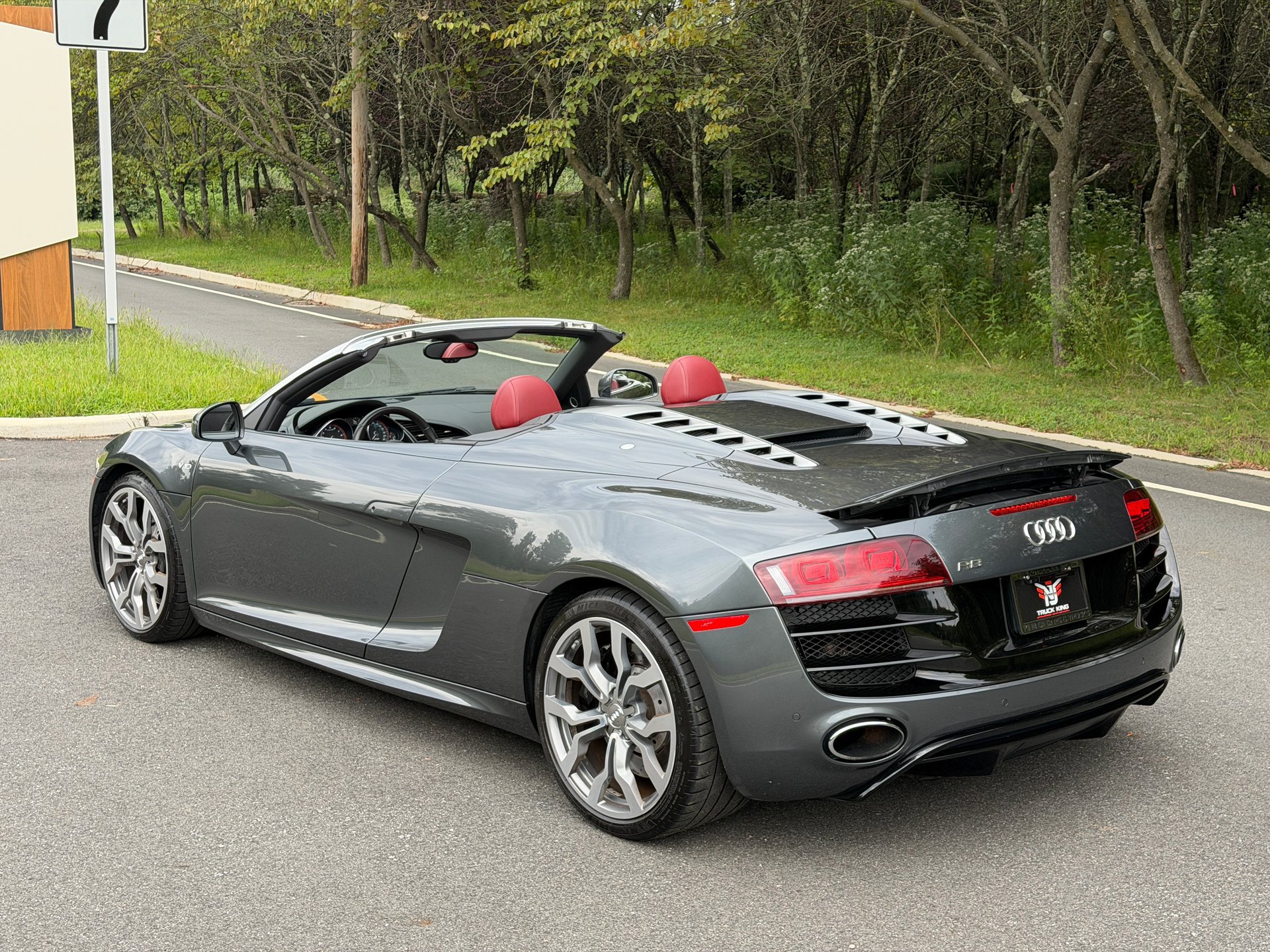 Used 2011 Audi R8 V10 AWD/4WD image 8