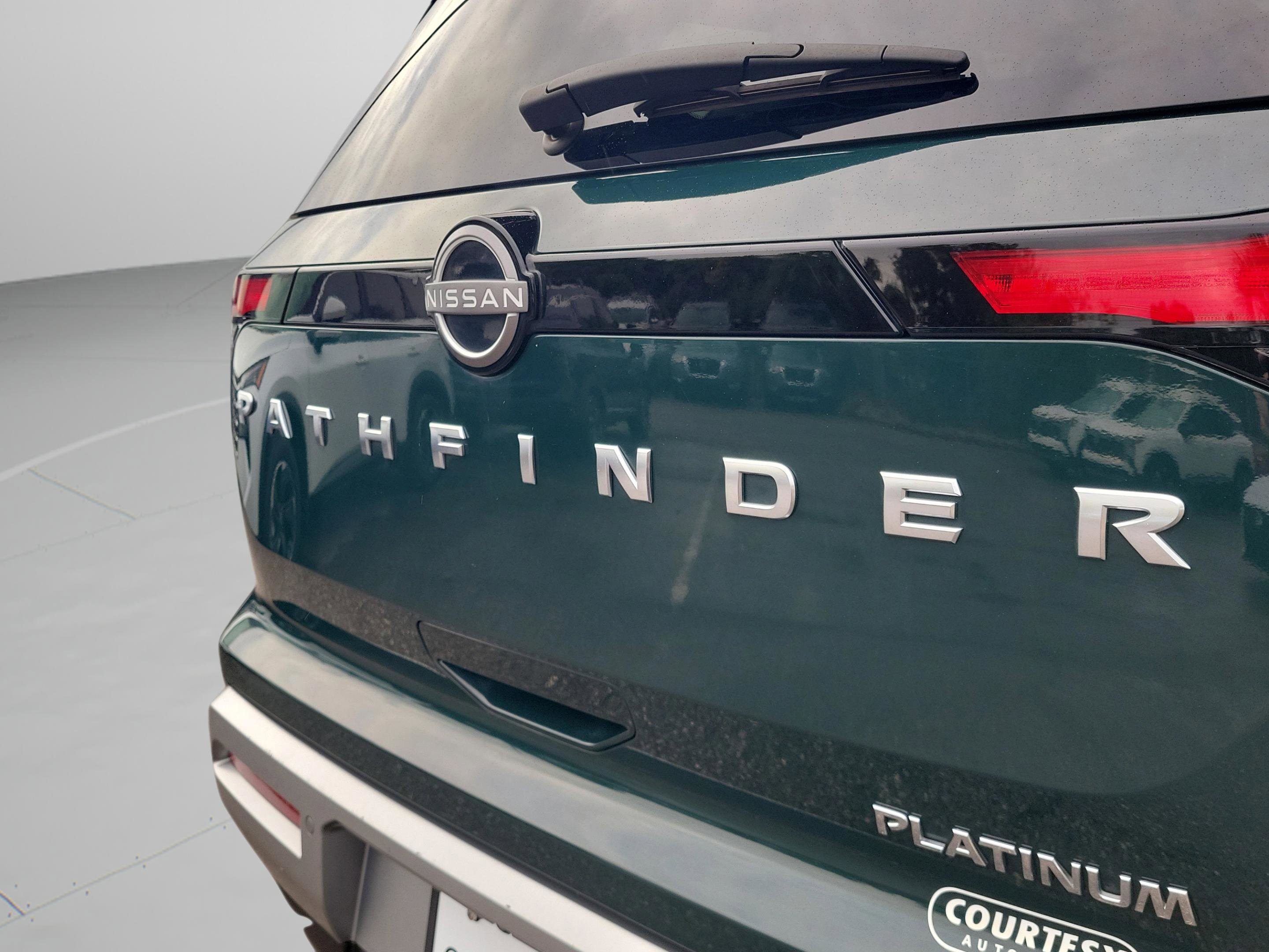 Certified 2023 Nissan Pathfinder Platinum image 8