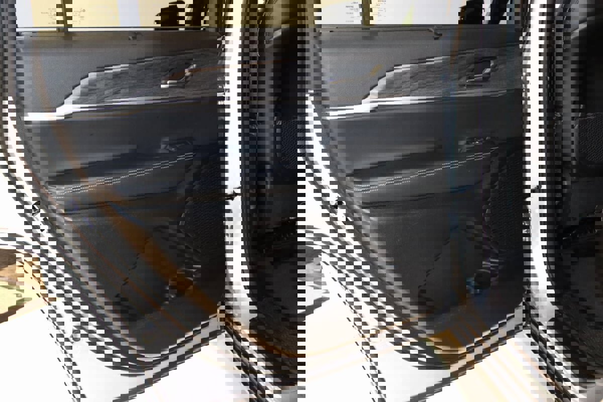 Used 2024 Jeep Grand Cherokee L Limited w/ Luxury Tech Group II image 48