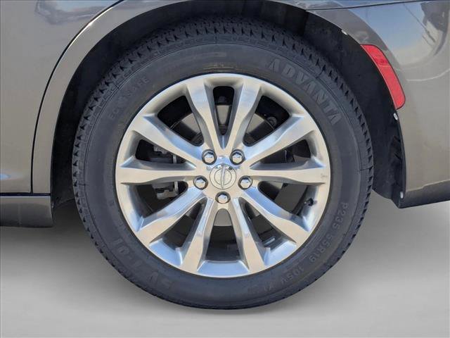 Used 2019 Chrysler 300 Limited image 22