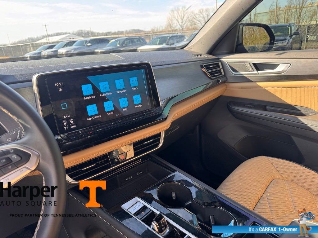 Used 2024 Volkswagen Atlas Cross Sport SE image 16