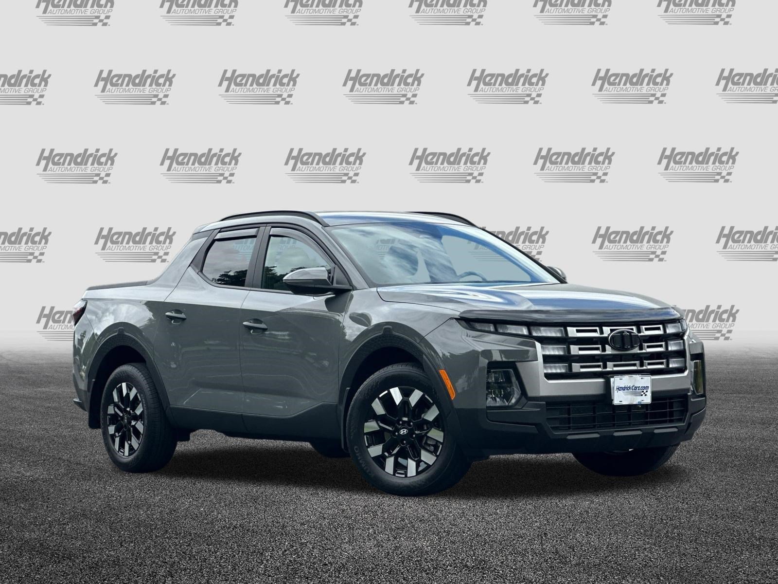 Used 2026 Hyundai Santa Cruz SEL FWD image 2