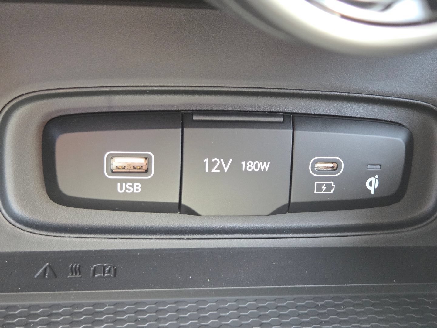 New 2026 Hyundai Venue SEL FWD image 11