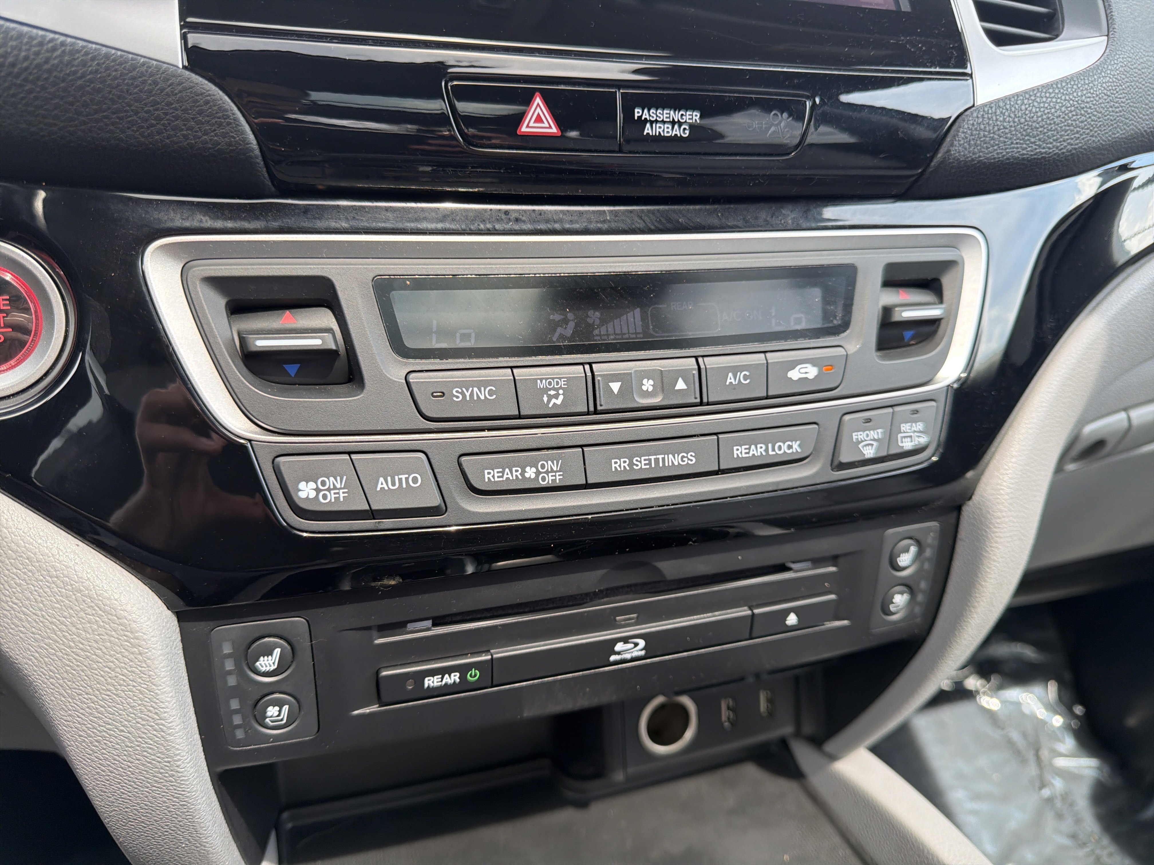 Used 2018 Honda Pilot Elite image 22