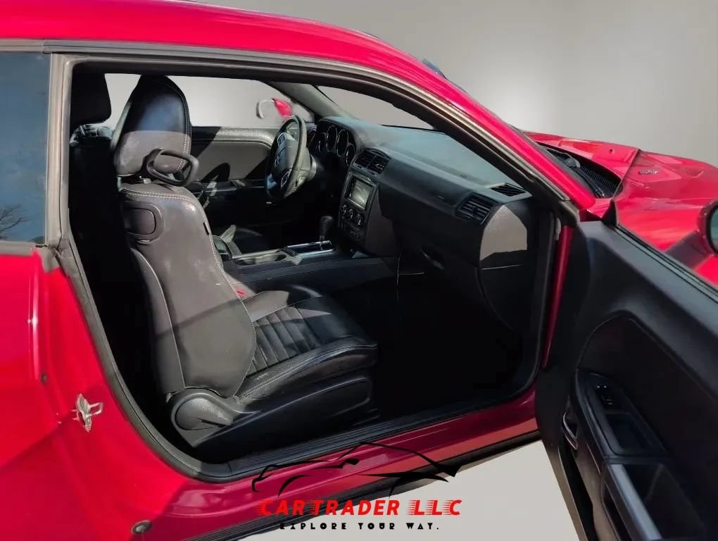 Used 2013 Dodge Challenger R/T Plus RWD image 26