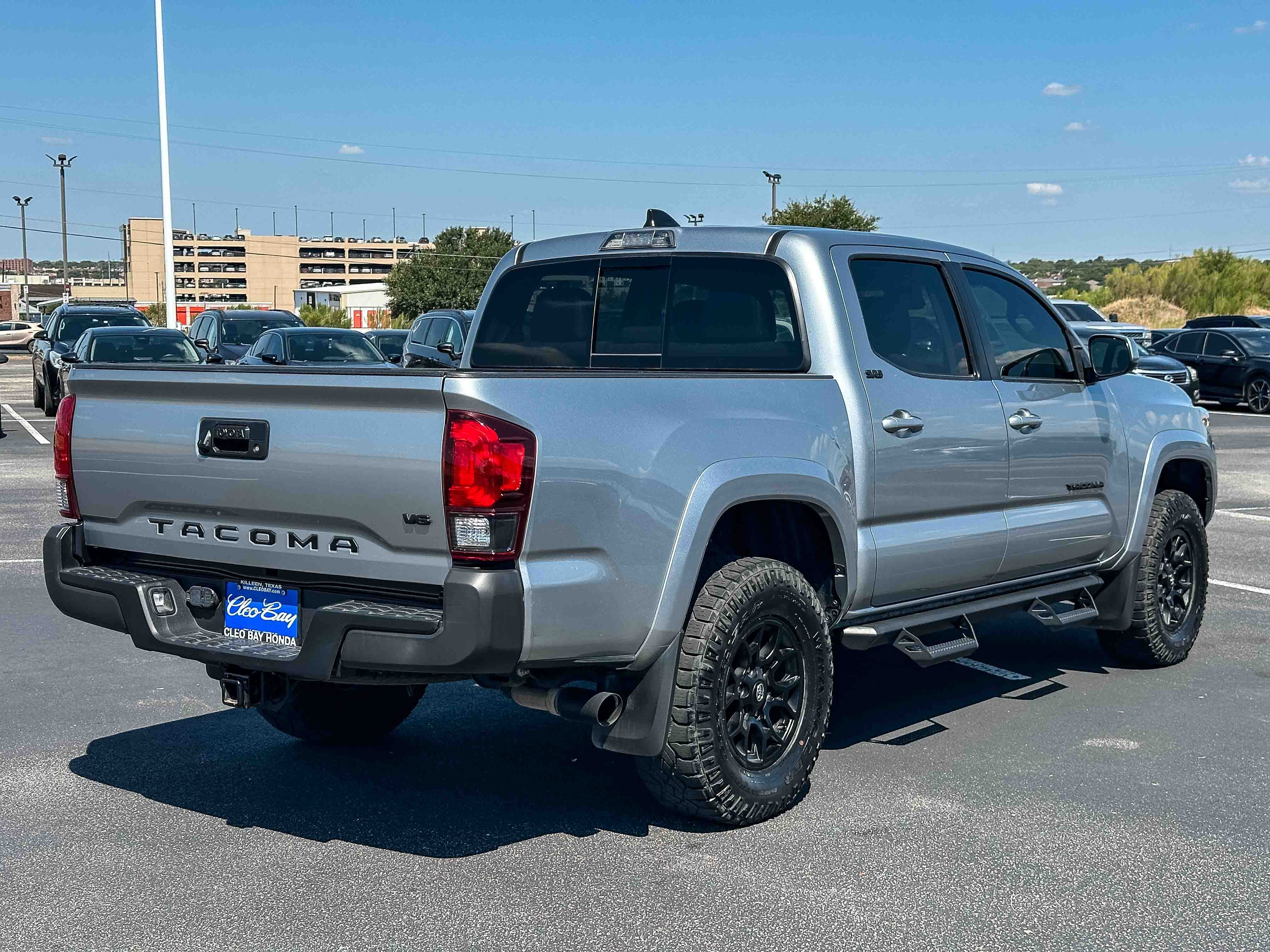 Used 2022 Toyota Tacoma SR5 RWD image 6