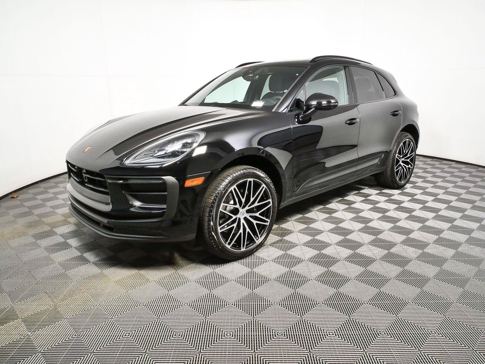 New 2026 Porsche Macan Turbo AWD/4WD image 1