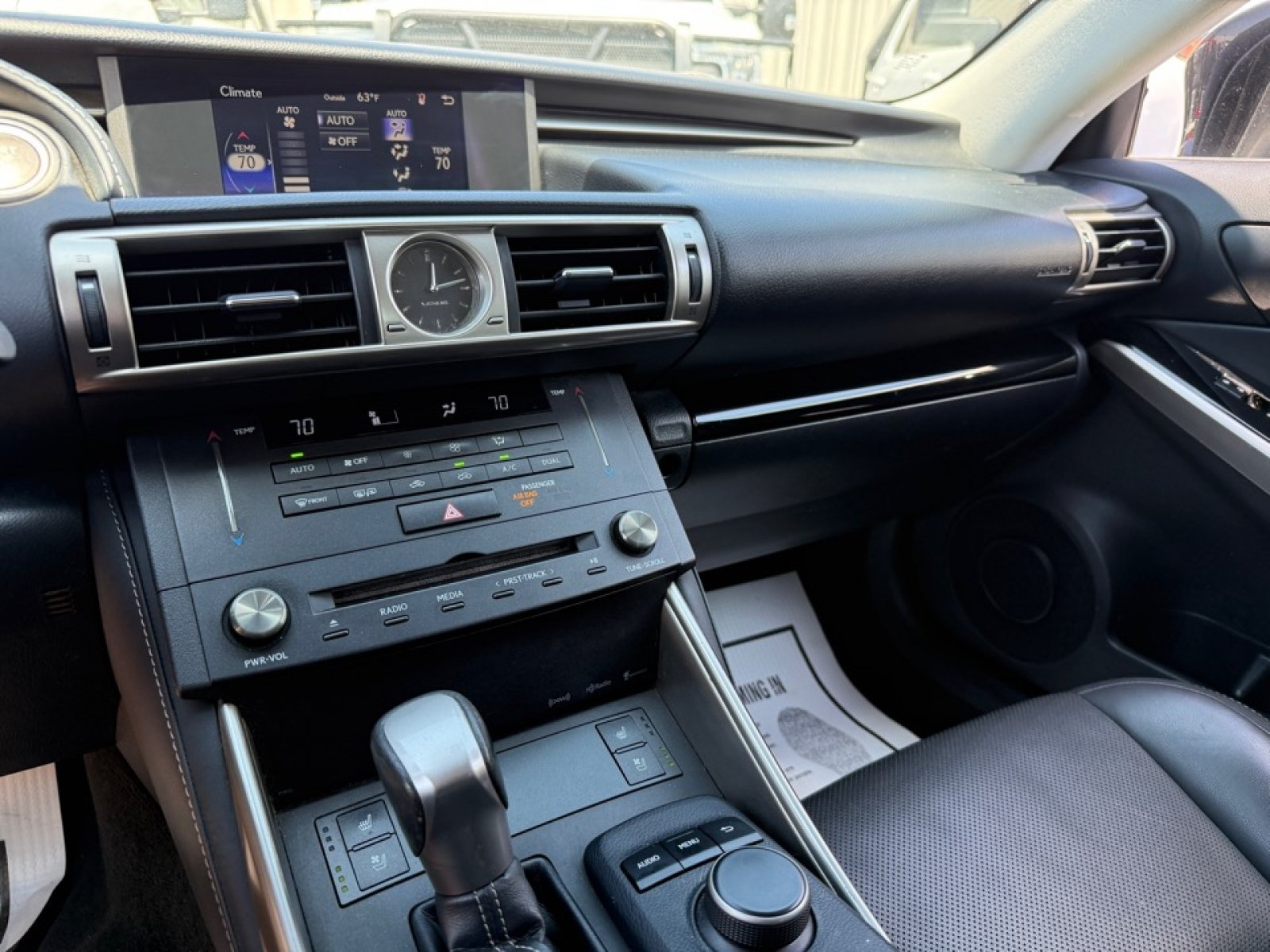 Used 2016 Lexus IS 300 AWD w/ Premium Package image 12
