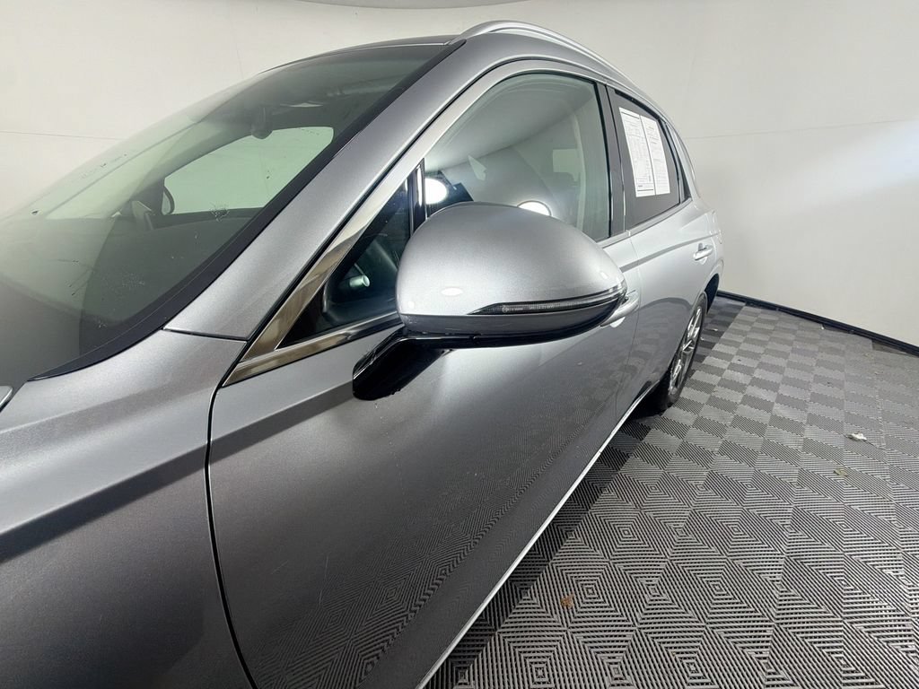 Used 2025 Genesis GV70 2.5T AWD/4WD image 19