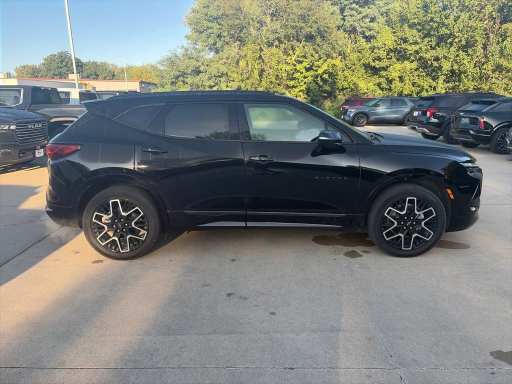 Used 2025 Chevrolet Blazer RS w/ Driver Confidence II Package AWD/4WD image 6