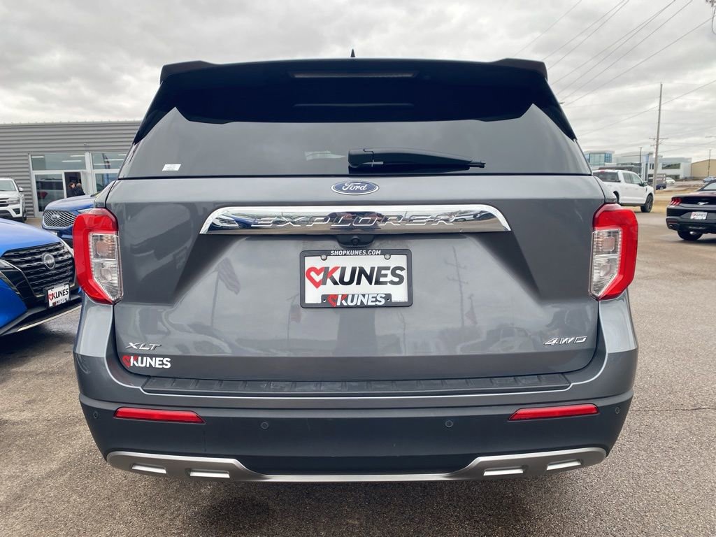 Certified 2023 Ford Explorer XLT w/ Equipment Group 202A image 7