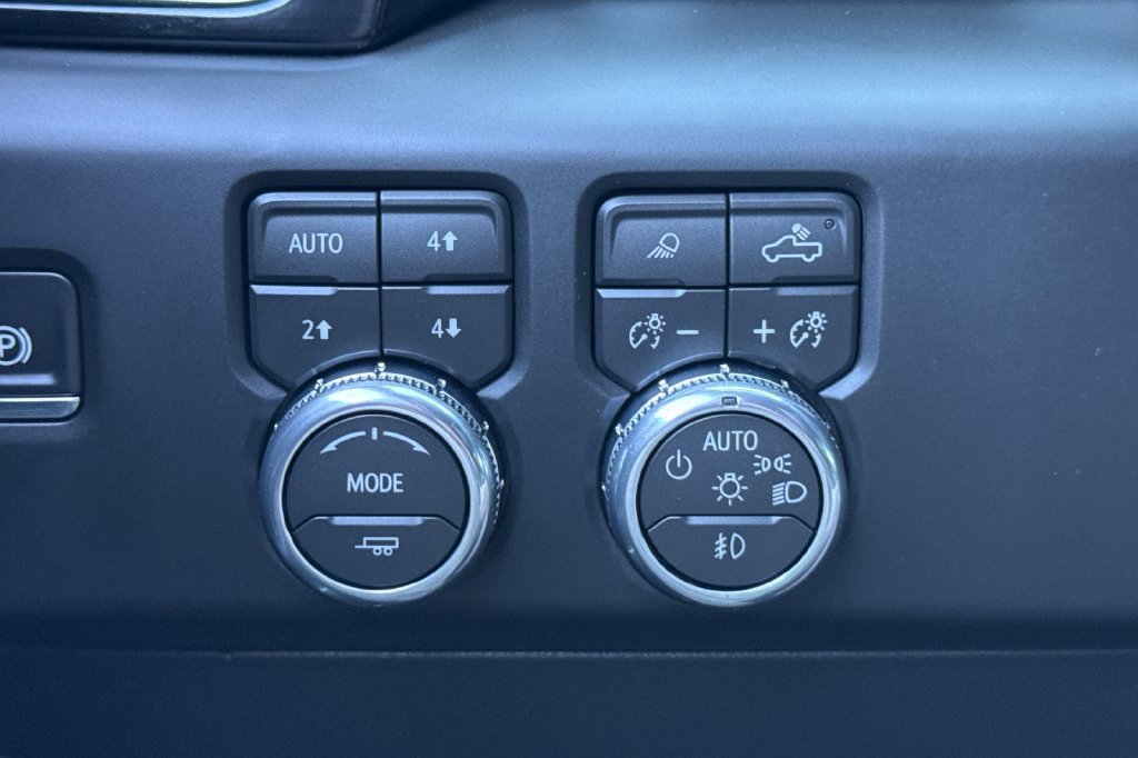 Used 2026 GMC Sierra 1500 AT4X AWD/4WD image 31