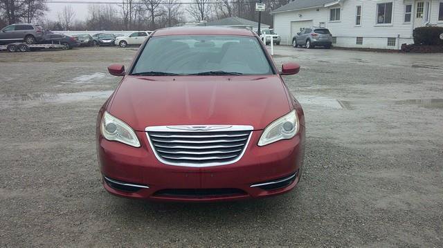 Used 2011 Chrysler 200 Touring FWD image 6