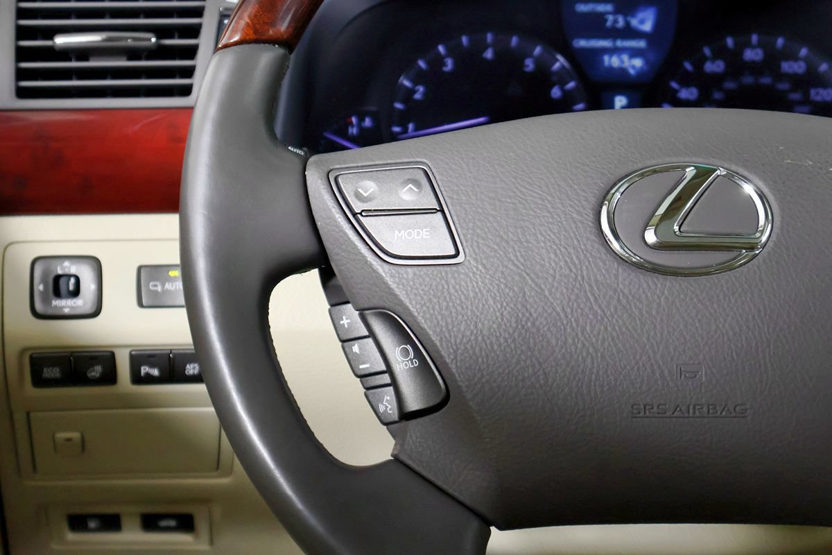 Used 2011 Lexus LS 460 L w/ Luxury Pkg AWD/4WD image 29
