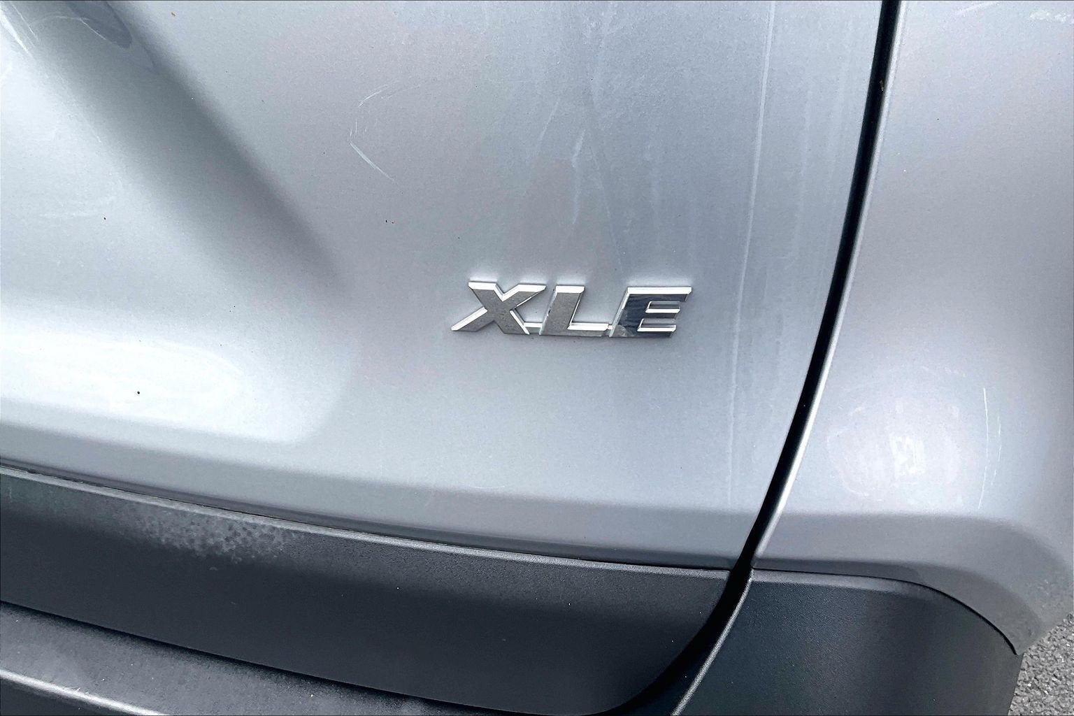 Used 2024 Toyota RAV4 XLE FWD image 8