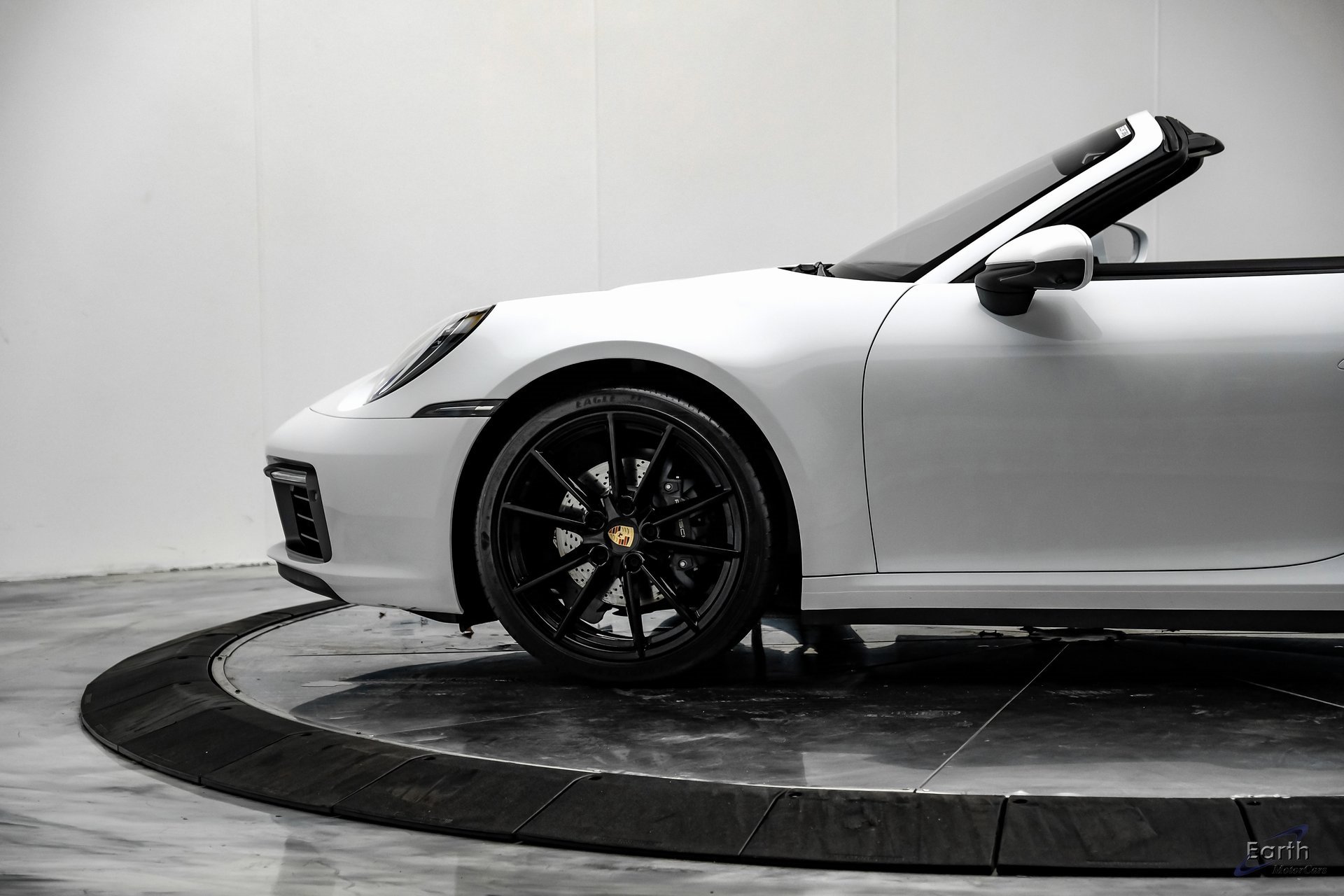 Used 2021 Porsche 911 Carrera 4 image 7