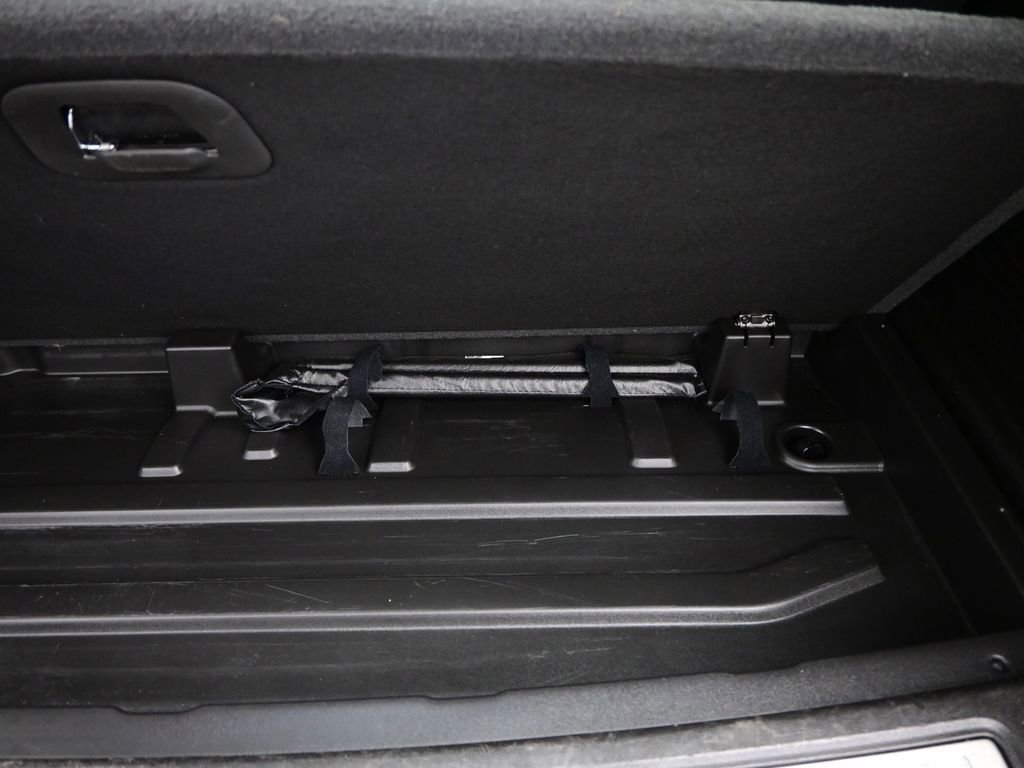 Used 2023 GMC Yukon Denali Ultimate image 48