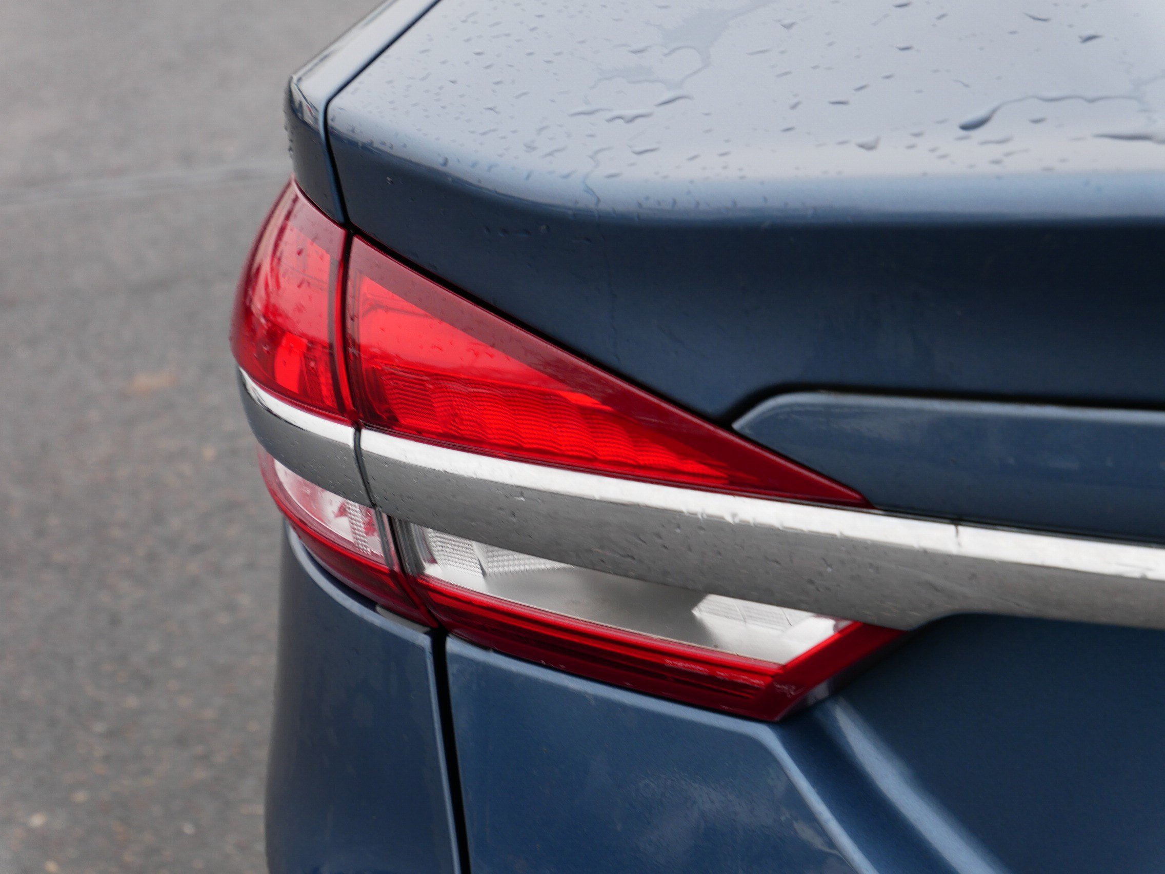 Used 2018 Ford Fusion SE image 16