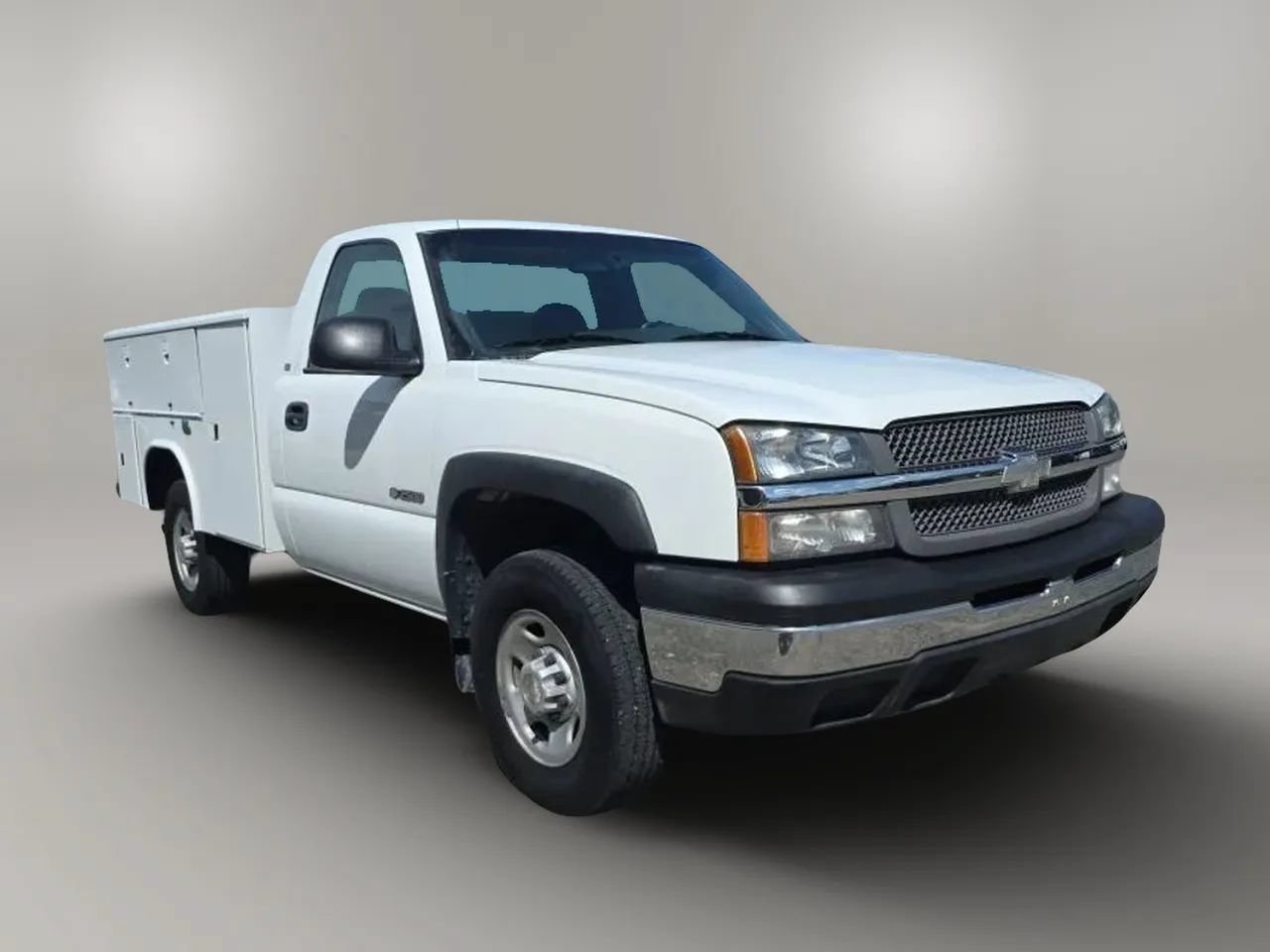 Used 2003 Chevrolet Silverado 2500 2WD Regular Cab image 3