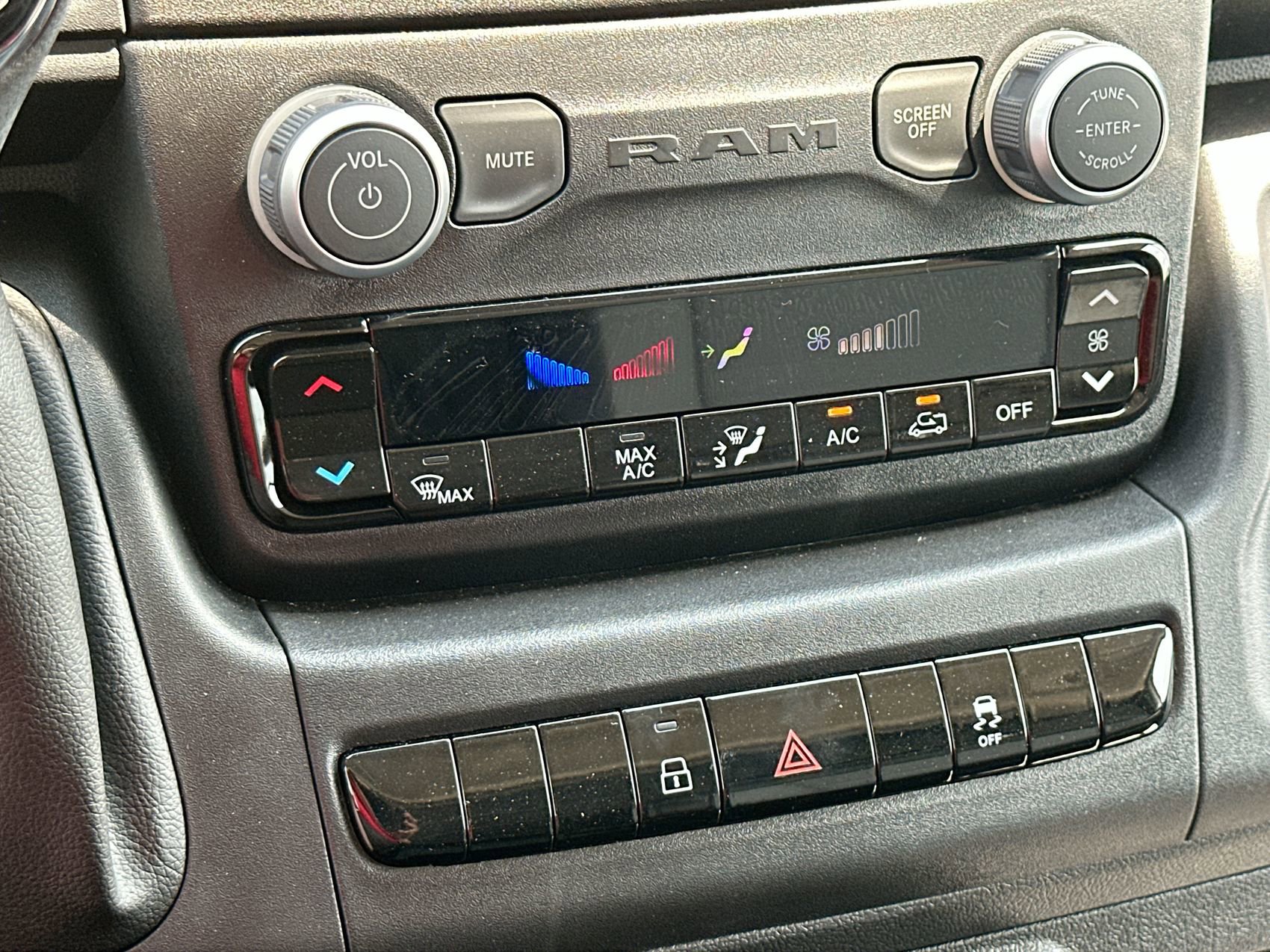 New 2025 RAM ProMaster 2500 image 17
