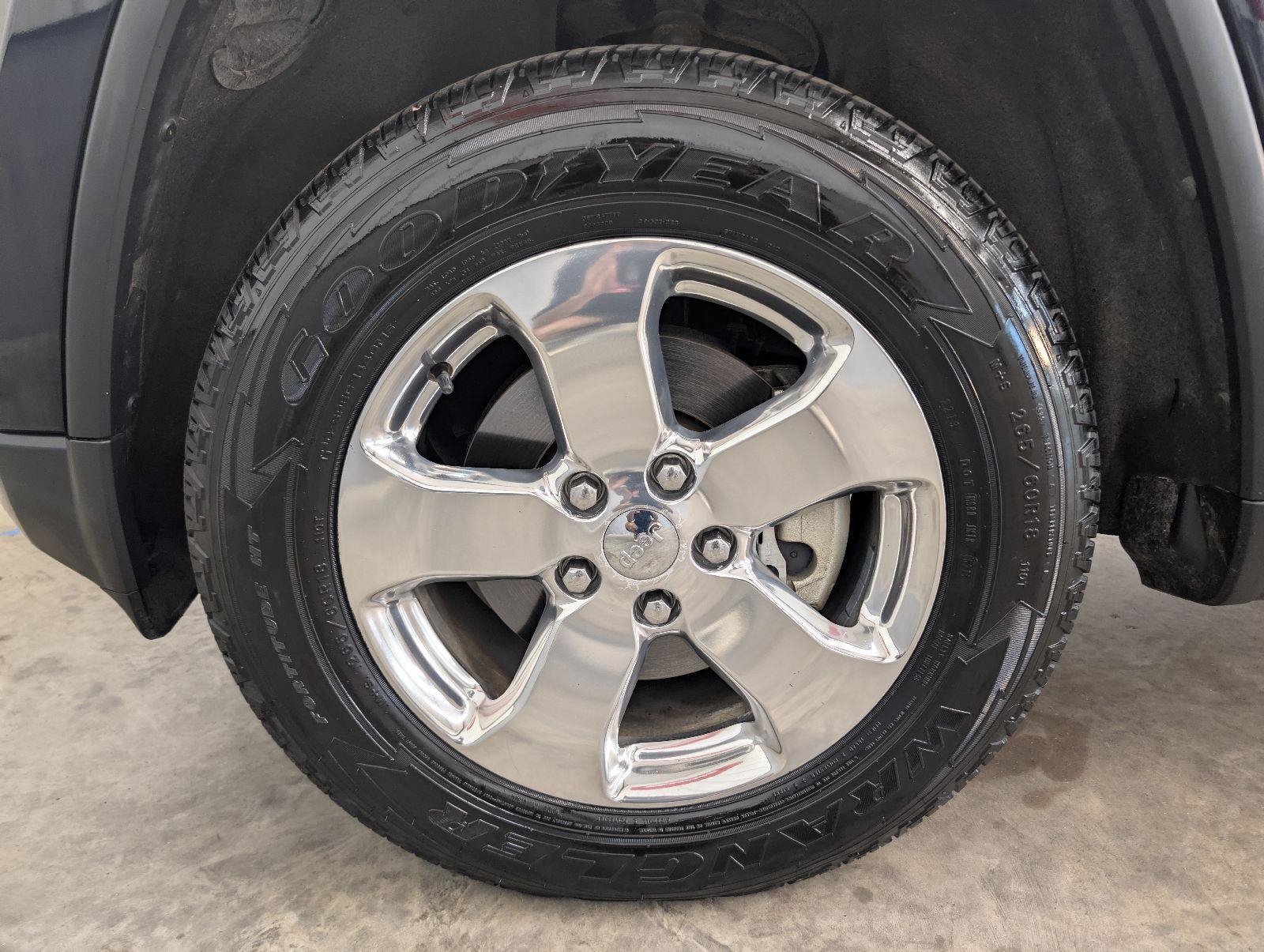 Used 2011 Jeep Grand Cherokee Overland AWD/4WD image 57